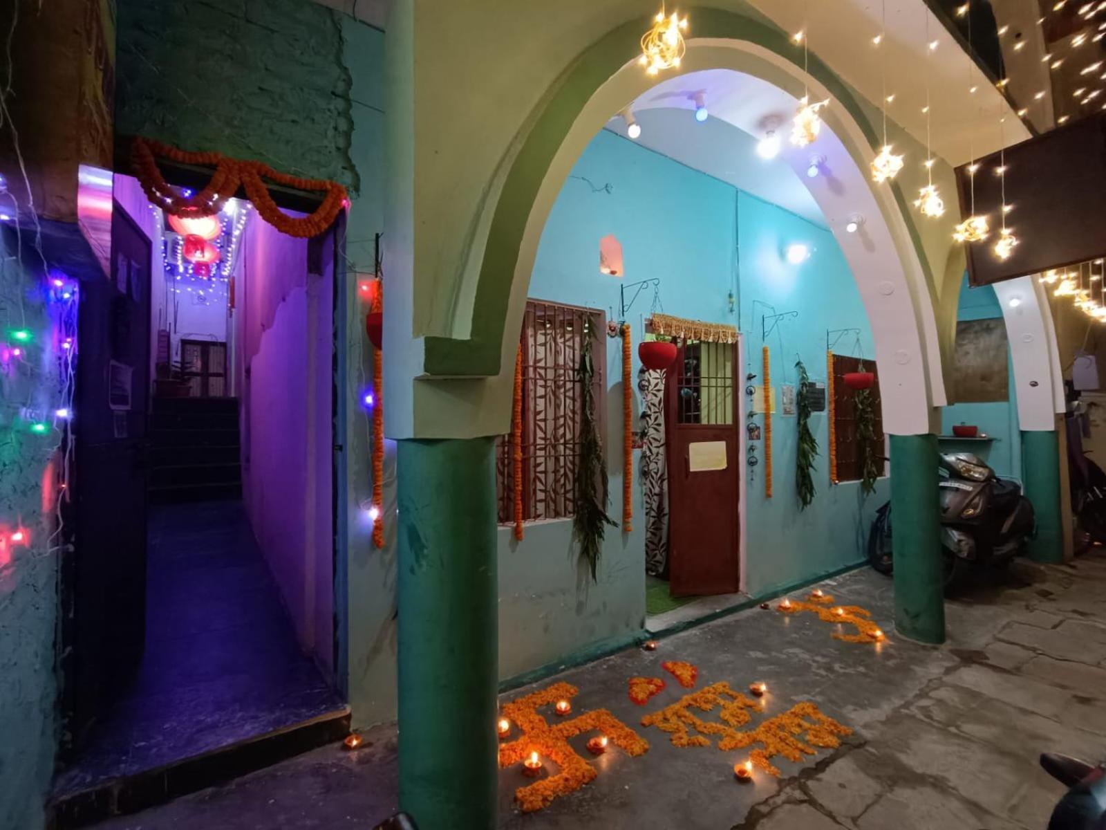 Jpm Guest House فاراناسي المظهر الخارجي الصورة