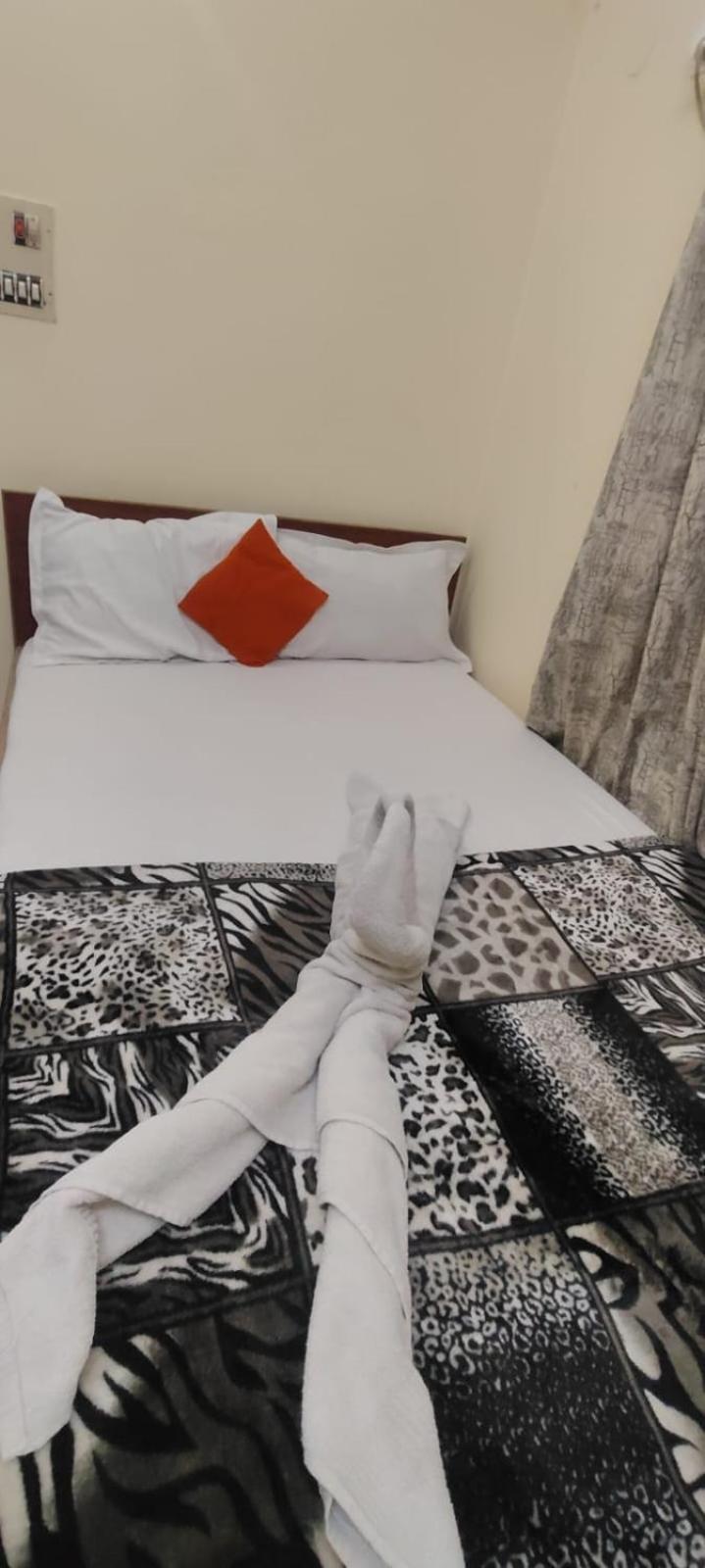 Jpm Guest House فاراناسي المظهر الخارجي الصورة