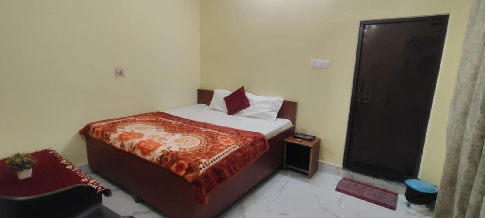 Jpm Guest House فاراناسي المظهر الخارجي الصورة
