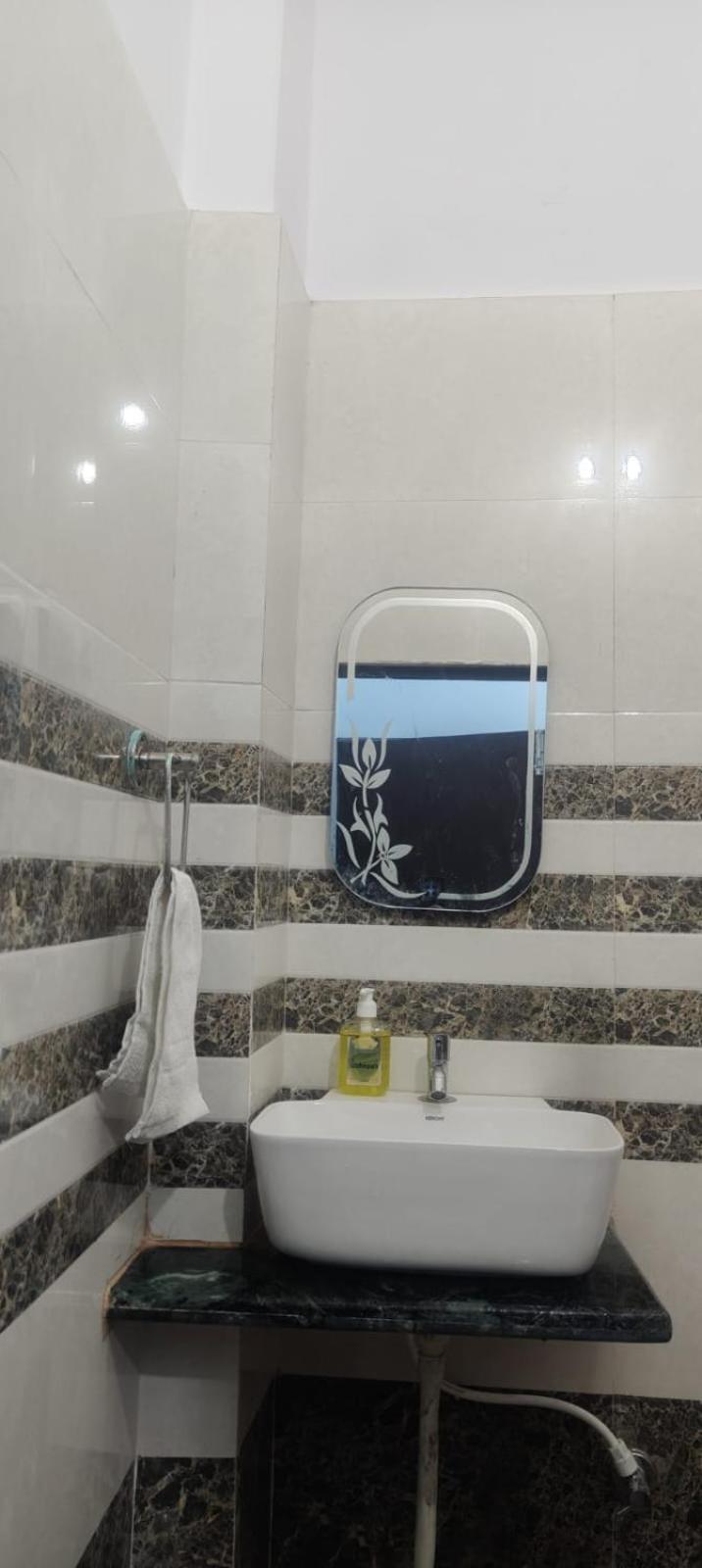 Jpm Guest House فاراناسي المظهر الخارجي الصورة